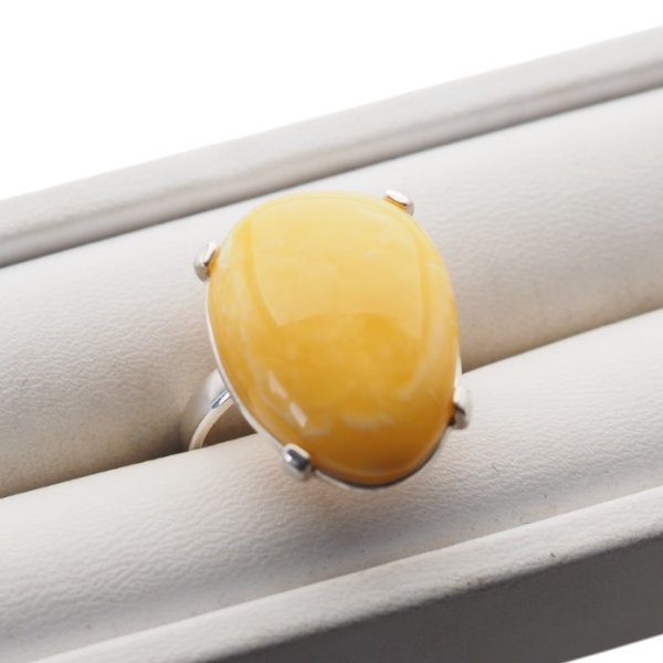 Mleczny Bursztyn łza i srebro - pierścionek z regulacją (rozmiar 14–18)