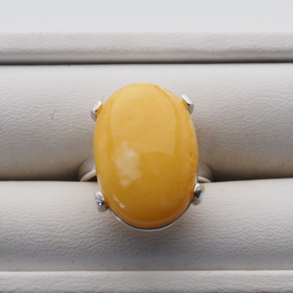 Mleczny Bursztyn owal i srebro - pierścionek z regulacją (rozmiar 14–18)