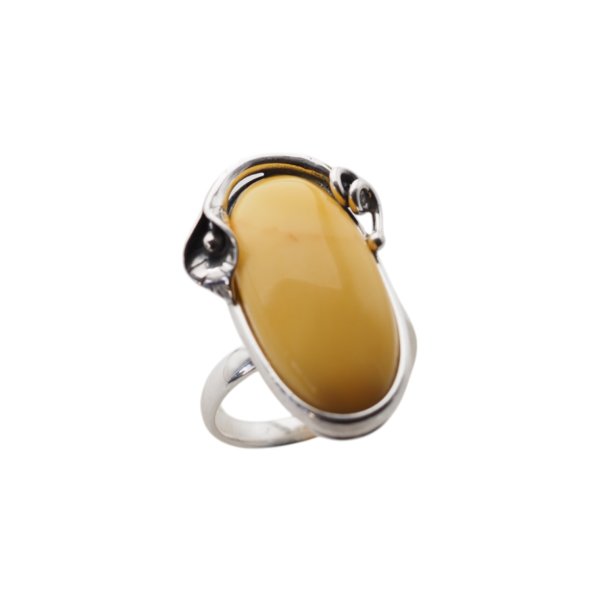 Mleczny Bursztyn w srebrze oksydowanym - pierścionek owal z liściem (Rozmiar 18) z regulacją