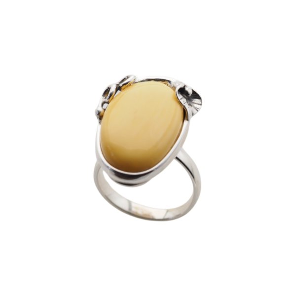 Mleczny Bursztyn w srebrze oksydowanym - pierścionek owal z liściem (Rozmiar 16) z regulacją