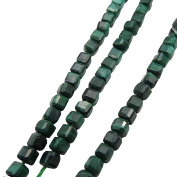 Malachit - fasetowane kostki 2,5 mm (sznur 38,5 cm)