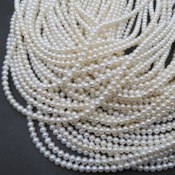Perły Naturalne Hodowane białe 5-6 nr 390 mm (sznur 39 cm)