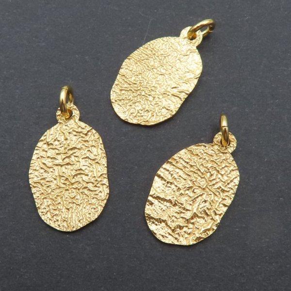 Srebro złocone Ag - zawieszka młotkowana 16x9,7 mm