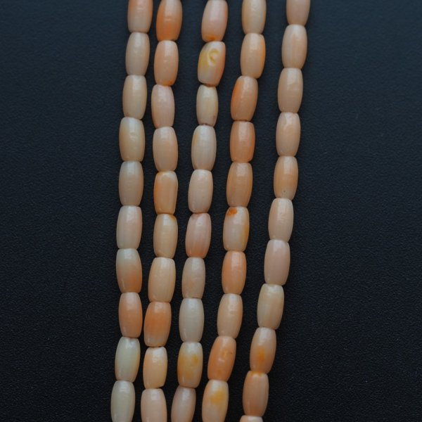 Koral różowy beczki 2x4 mm (sznur 40,5 cm)