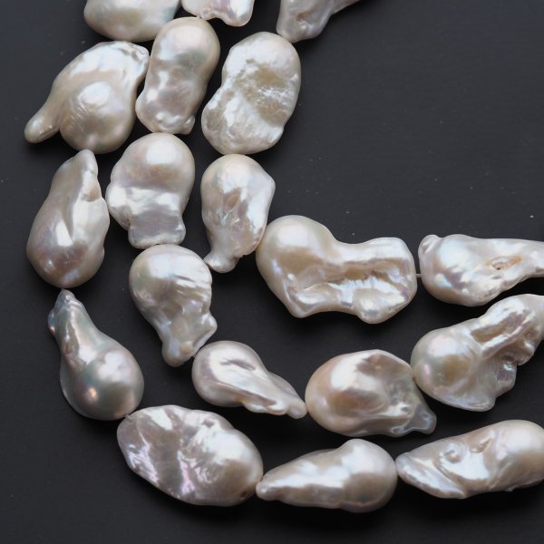 Perły Naturalne Hodowane białe barok 12-13 mm nr 406 (sznur 40 cm)