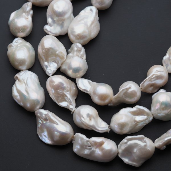 Perły Naturalne Hodowane białe barok 12-13 mm nr 405 (sznur)