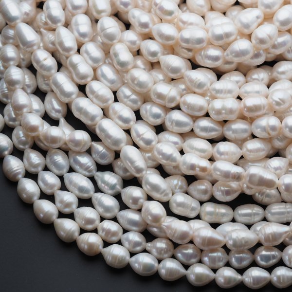 Perły Naturalne Hodowane białe 9-10 mm numer 400 (sznur)