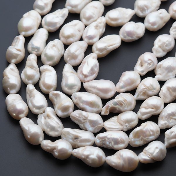 Perły Naturalne Hodowane białe barok 14-15mm nr 408 (sznur 41 cm)