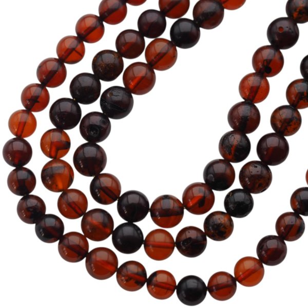 Bursztyn koniakowy polerowany kulka 7-7,5 mm (sznur 39 cm)