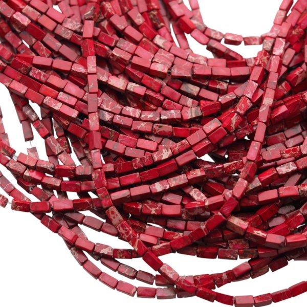 Jaspis cesarski czerwony prostopadłościany 3x6 mm (sznur 37,5 cm)