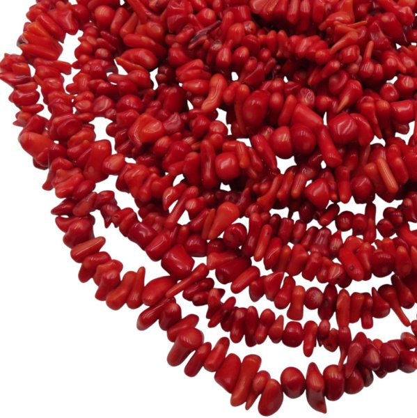 Koral czerwony nieregularny 10-12 (sznur 42 cm)