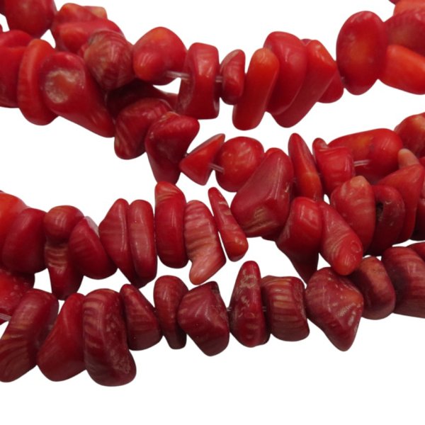 Koral czerwony nieregularny 10-12 (sznur 42 cm)
