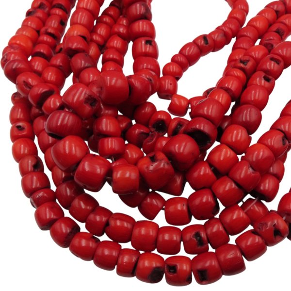 Koral czerwony walce 10-12 (sznur 70 cm)