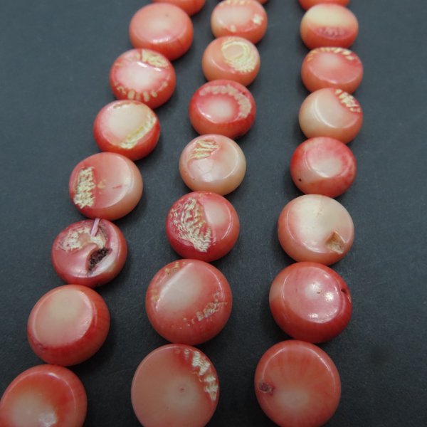 Koral różowy tabletki 8-10 (sznur 42 cm)