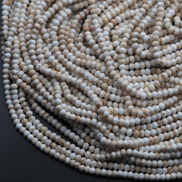 Turkus fasetowane oponki kolor kośći słoniowej 2x3 mm (sznur)