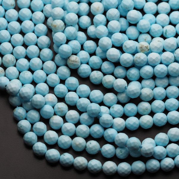 Turkus (howlit) kulka fasetowany 8mm błękitny (sznur)