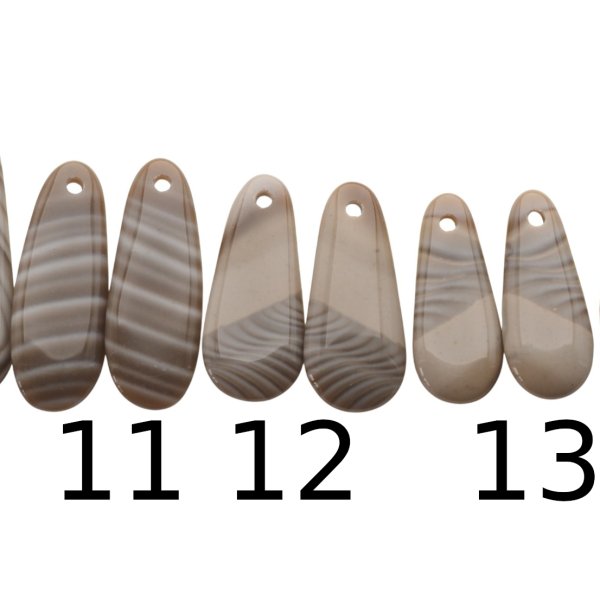 Krzemień Pasiasty para na kolczyki - kabaszony wiercone u góry (różne kształty i rozmiary)