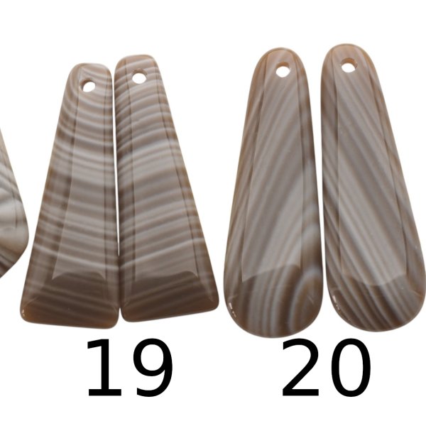 Krzemień Pasiasty para na kolczyki - kabaszony wiercone u góry (różne kształty i rozmiary)