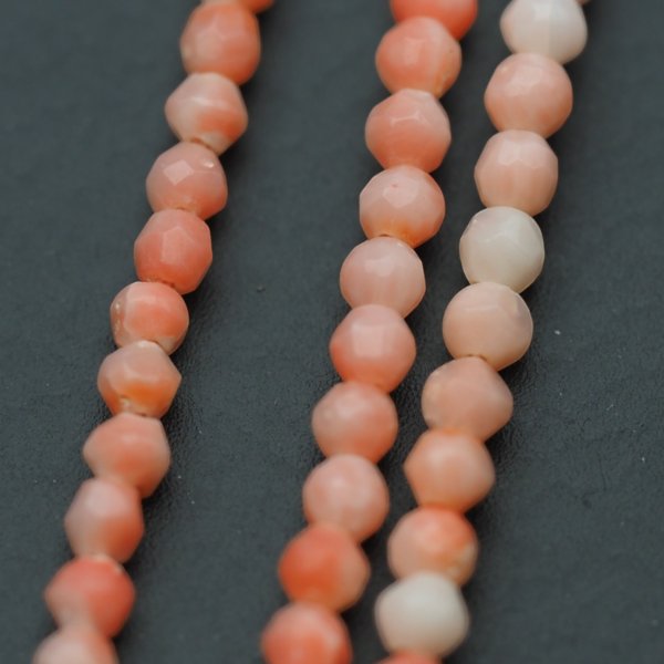 Koral różowy fasetowane kulki 3 mm (sznur)