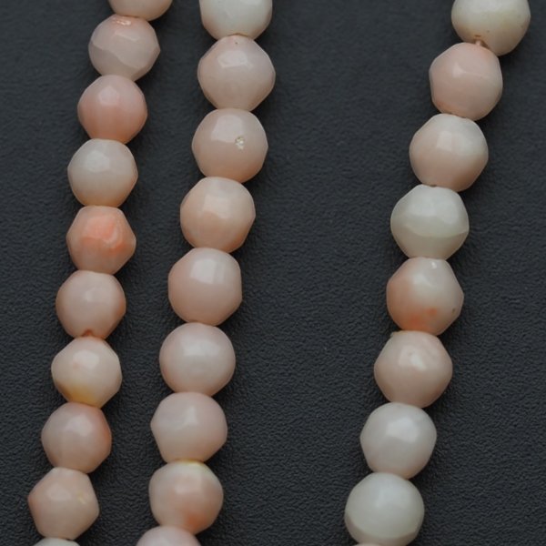 Koral różowy fasetowane kulki 3 mm (sznur)