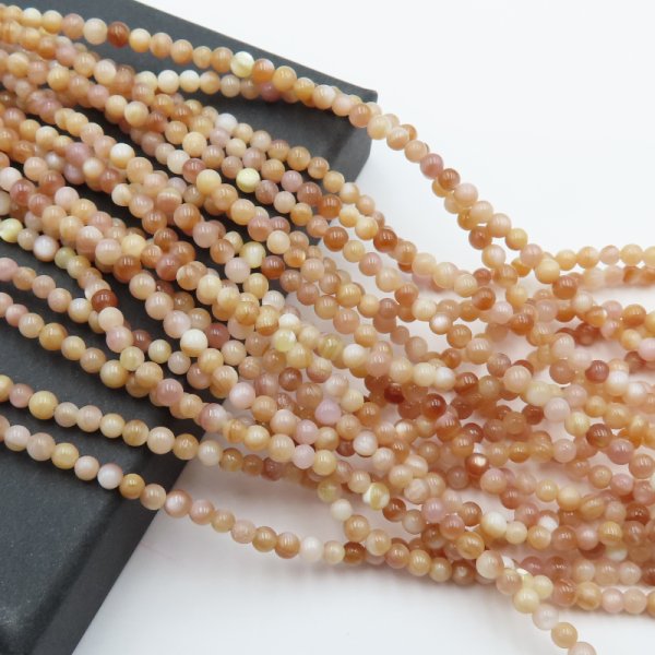 Muszla brązowa - polerowane kulki 3 mm (sznur)