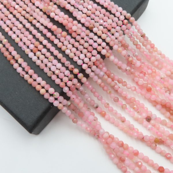 Opal Różowy fasetowany - kulki 2,5 mm (sznur)
