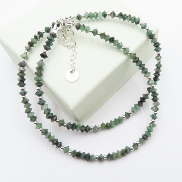 Szmaragd i Hematyt w srebrze - naszyjnik