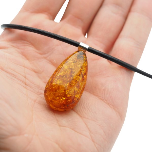 Naturalny Bursztyn i srebro - naszyjnik na rzemieniu