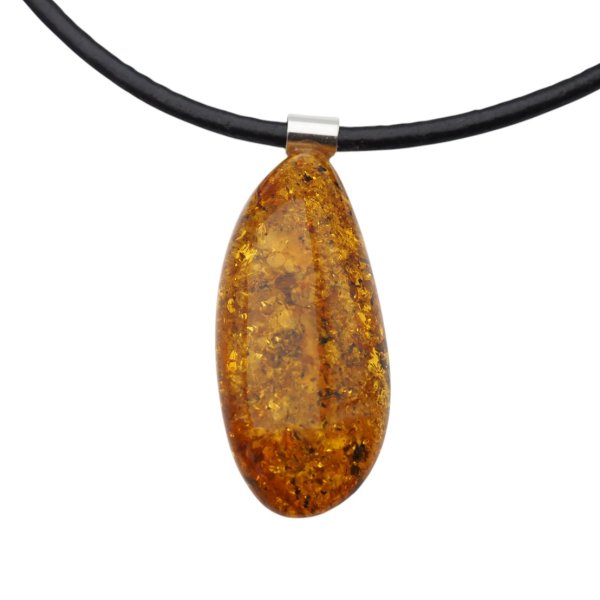 Bursztyn z łuskami i srebro - naszyjnik na rzemieniu