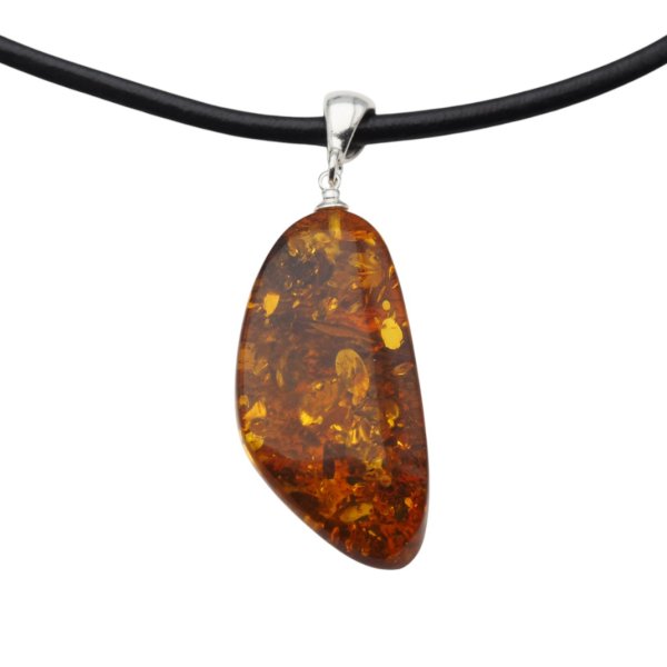 Bursztyn z łuskami i srebro - naszyjnik na rzemieniu