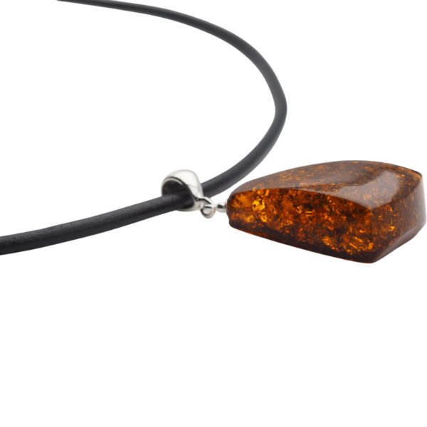 Koniakowy Bursztyn trójkątny z łuskami i srebro - naszyjnik na rzemieniu