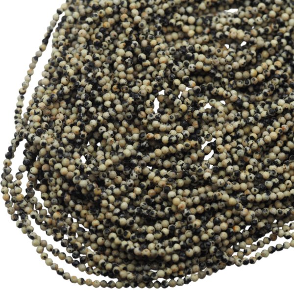 Jaspis dalmatyński fasetowane kulki 2 mm (sznur 38,5 cm)