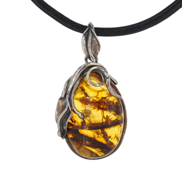 Zawieszka z bursztynem bałtyckim – ręcznie wykonana, srebro oksydowane 925, motyw liści