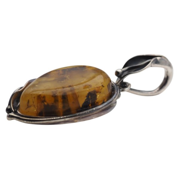 Zawieszka z bursztynem bałtyckim – ręcznie wykonana, srebro oksydowane 925, motyw liści