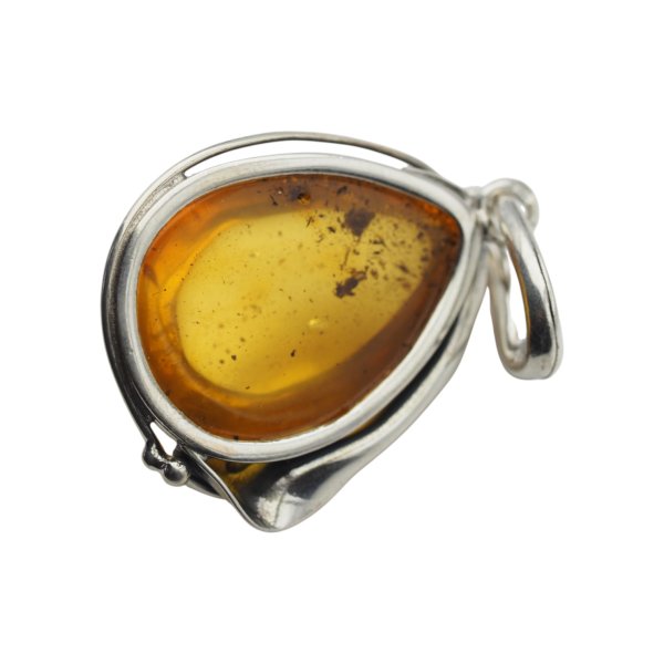 Zawieszka z bursztynem bałtyckim – ręcznie wykonana, srebro oksydowane 925, motyw liści