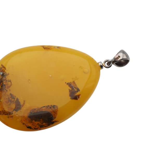 Zawieszka z mlecznym bursztynem z ruchomą kroplą wody – srebro oksydowane