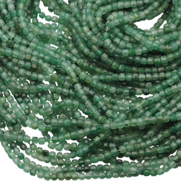 Awenturyn fasetowany kostki 3 mm (sznur)