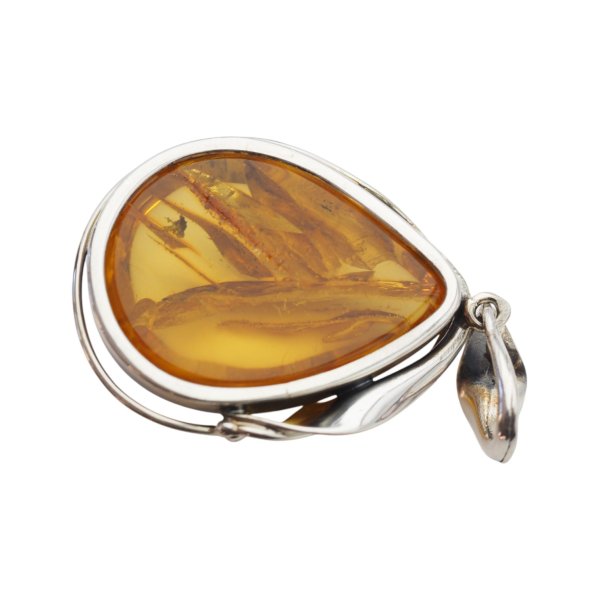Zawieszka z bursztynem bałtyckim – ręcznie wykonana, srebro oksydowane 925, motyw liści