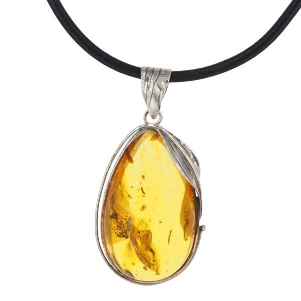 Zawieszka z bursztynem bałtyckim – ręcznie wykonana, srebro oksydowane 925, artystyczna oprawa
