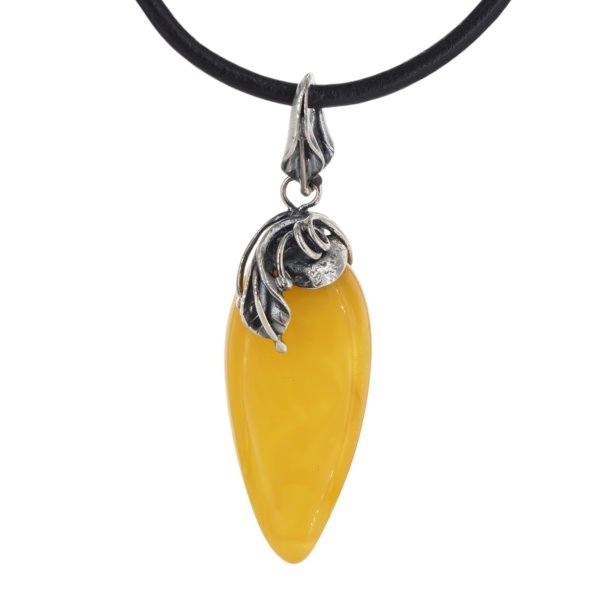 Zawieszka z mlecznym bursztynem – ręcznie wykonana, srebro oksydowane 925, motyw liści