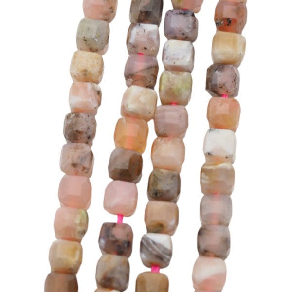 Opal Różowy fasetowane kostki 3,5 mm (sznur)