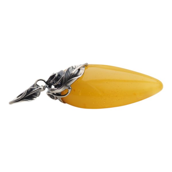 Zawieszka z mlecznym bursztynem – ręcznie wykonana, srebro oksydowane 925, motyw liści