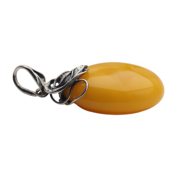 Zawieszka z mlecznym bursztynem – ręcznie wykonana, srebro oksydowane 925, motyw liści