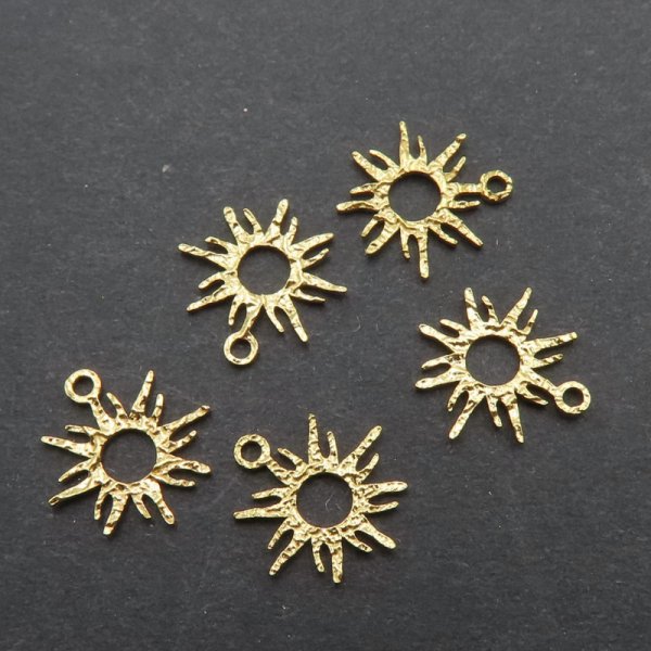 Srebro złocone Ag  - zawieszka słońce młotkowane 10mm