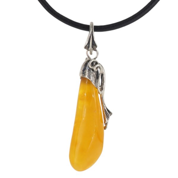 Zawieszka z bursztynem bałtyckim – ręcznie wykonana, srebro oksydowane 925, smukła kropla