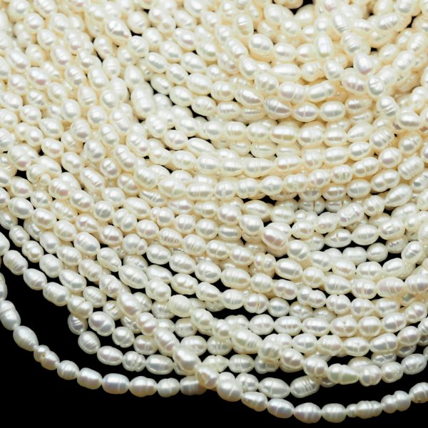 Perły Naturalne Hodowane białe ryż 4,5 mm nr 412 (sznur)