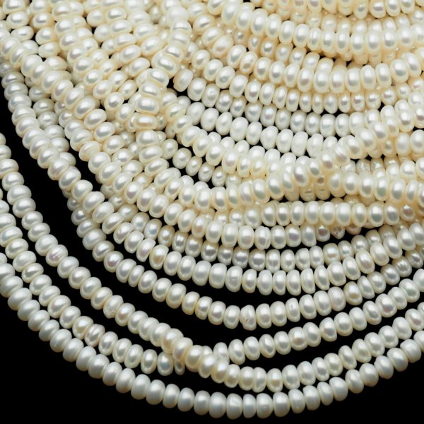 Perły Naturalne Hodowane białe dysk 5x3 mm nr 413 (sznur)