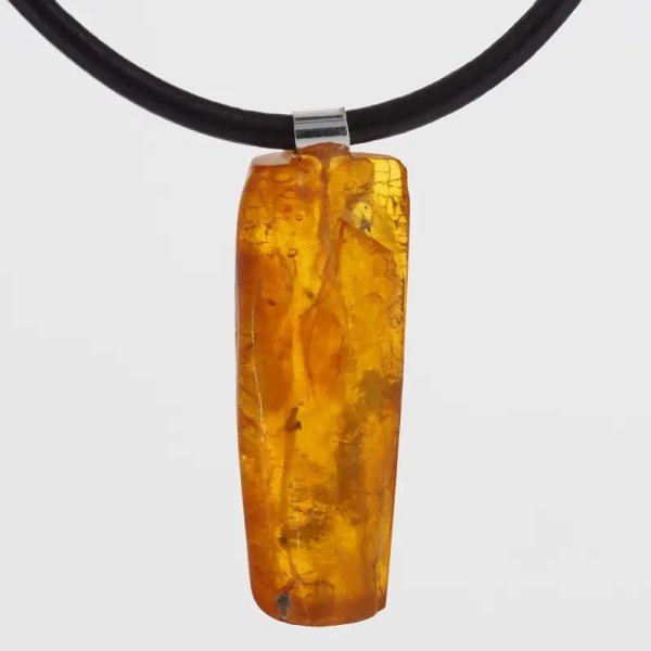 Surowy Naturalny Bursztyn i srebro - naszyjnik na rzemieniu