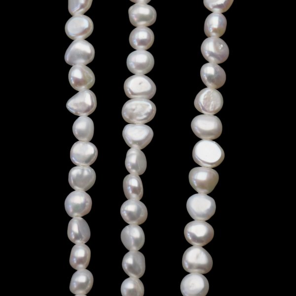 Perły Naturalne Hodowane białe 4-5 mm nr 421 (sznur)