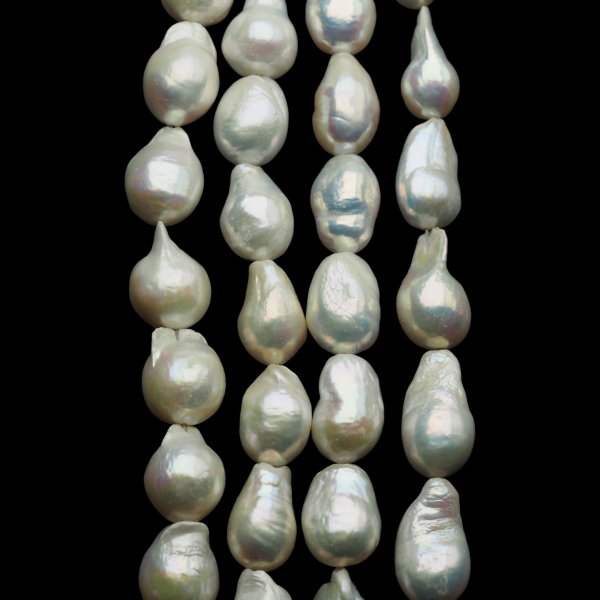 Perły Naturalne Hodowane białe barok 11x16-20 mm nr 426 (sznur)